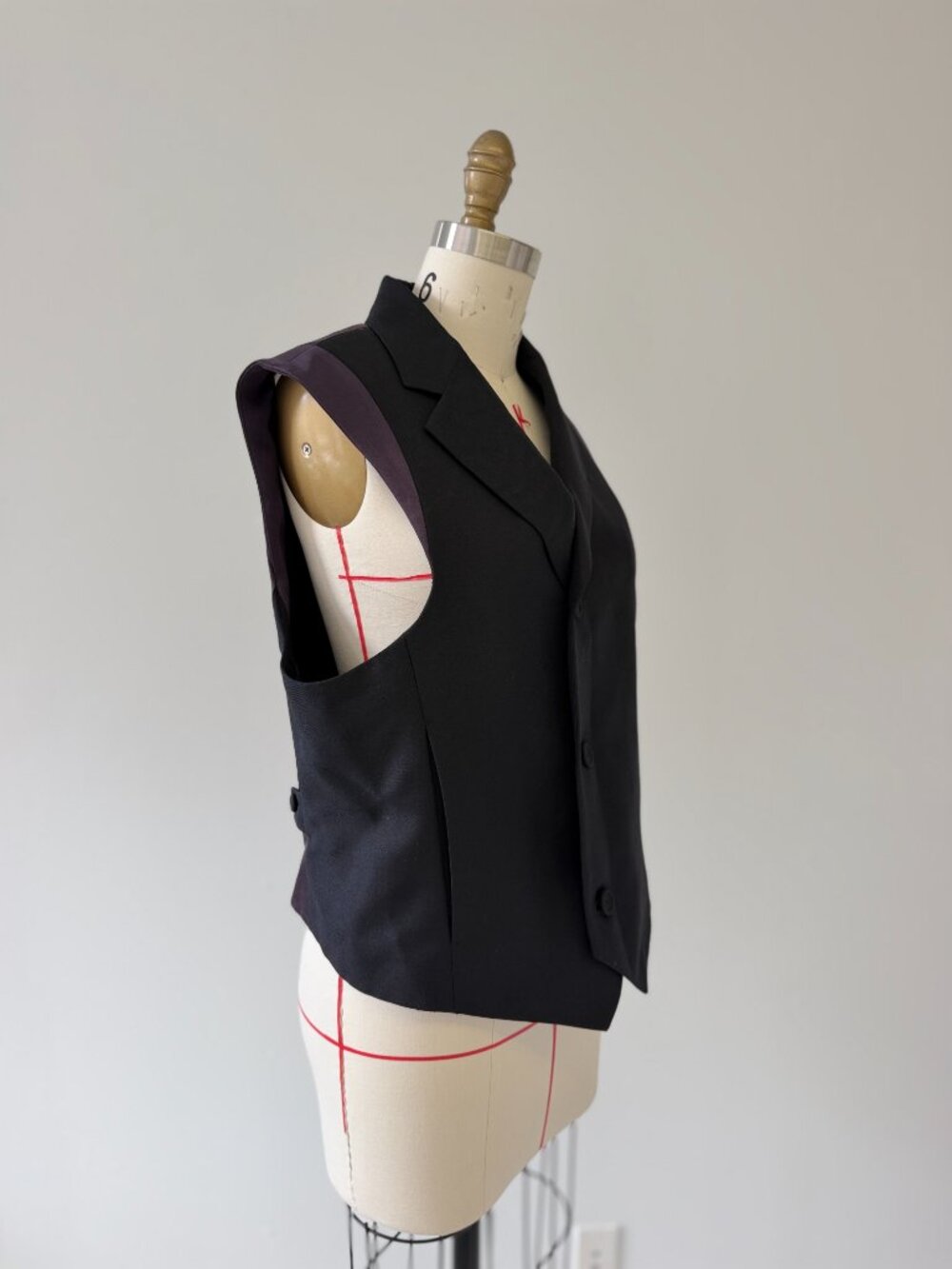Dior men vest flawless condition - Picture 3 of 11